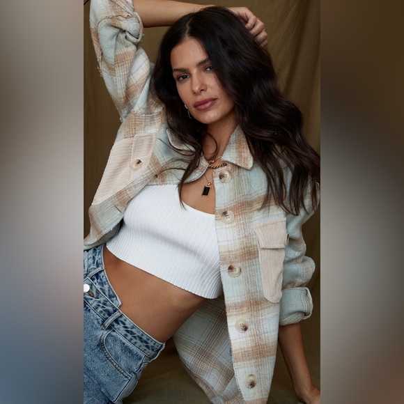 Tan plaid flannel jacket - Picture 1 of 9